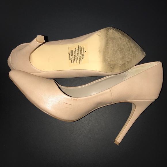 Express brand nude stilettos in size 8 - Picture 4 of 4